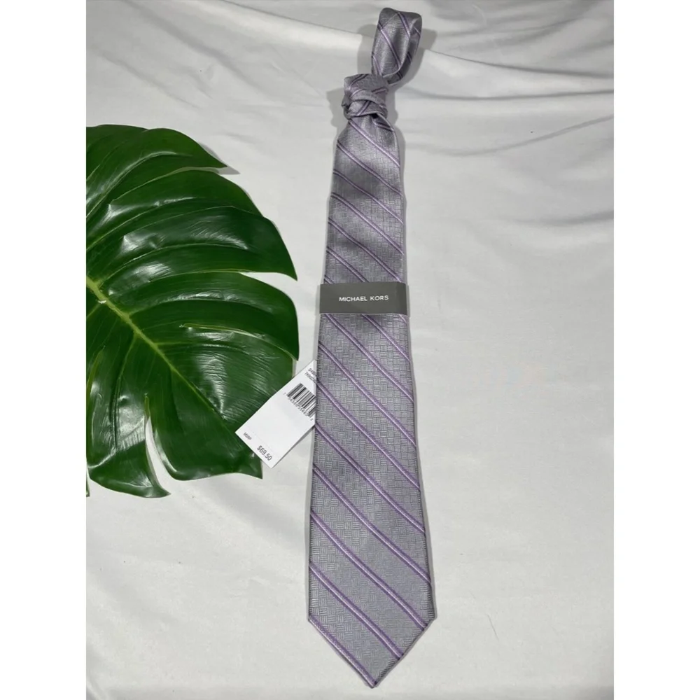NWT $70 Michael Kors [ Men's Tie ] Cross-Hatch and Stripe in Grey/ Purple‎
